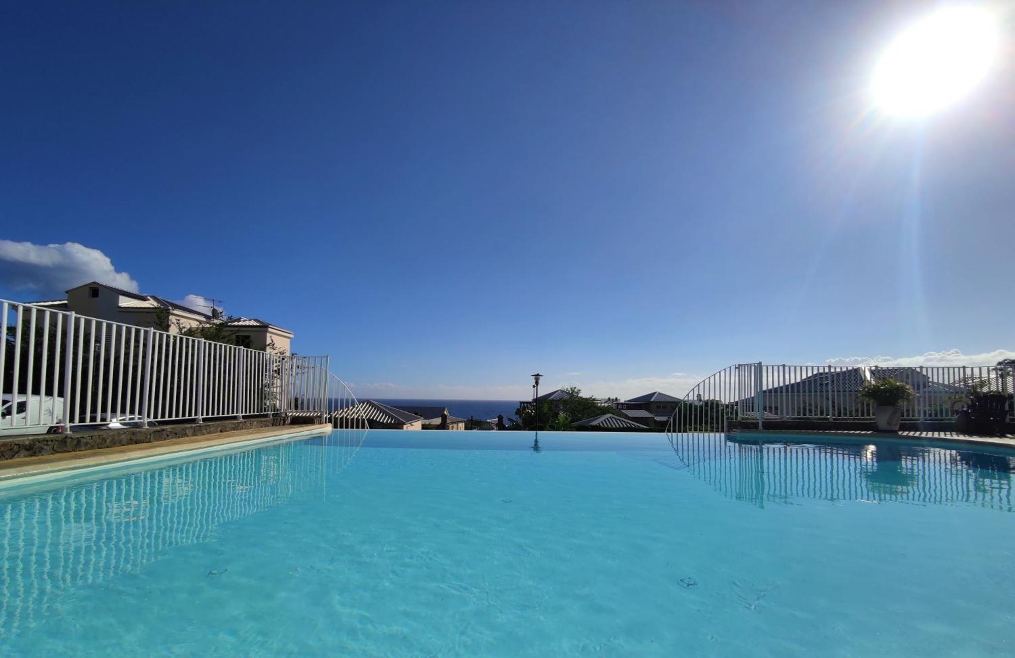 L'Instant Evasion, Studio Avec Terrasse, Piscine ! Saint-Gilles-les-Bains Exterior foto
